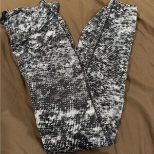 Under Armour Monochrome Patterned Leggings